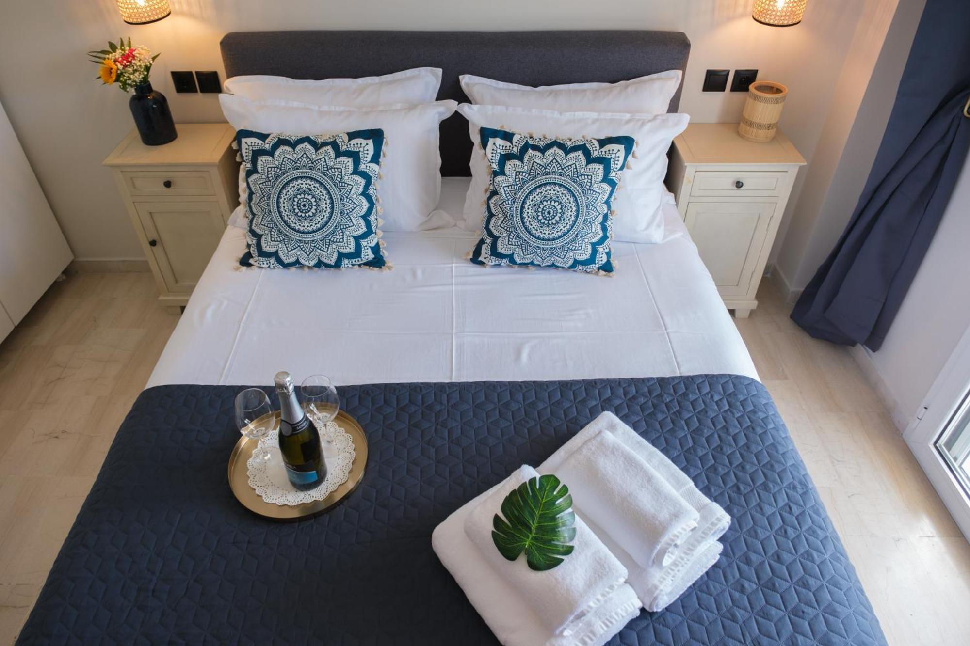Blue View Apartment